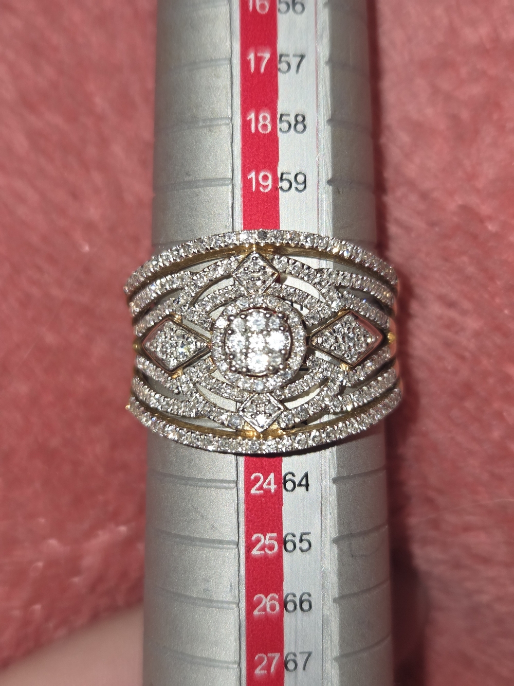 REAL 14k Gold & lab grown Diamonds Stunning Ring
